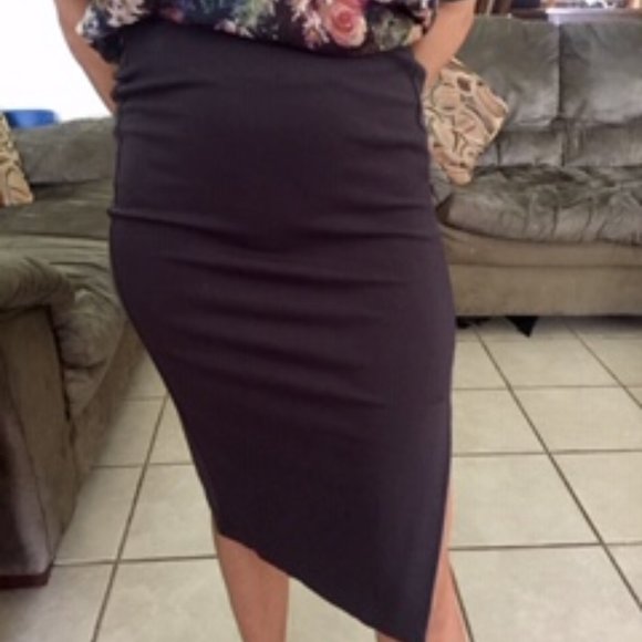 Basic soft grey pencil skirt thick material - Picture 1 of 3